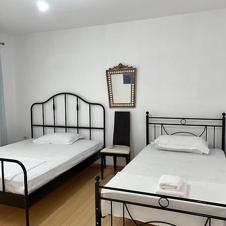 Blloku Family Apartment Tirana Exterior foto